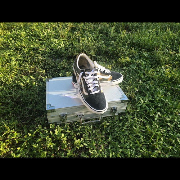 Vans - Picture 6 of 8